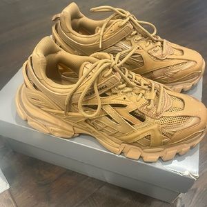 Track 2 Camel Balenciaga